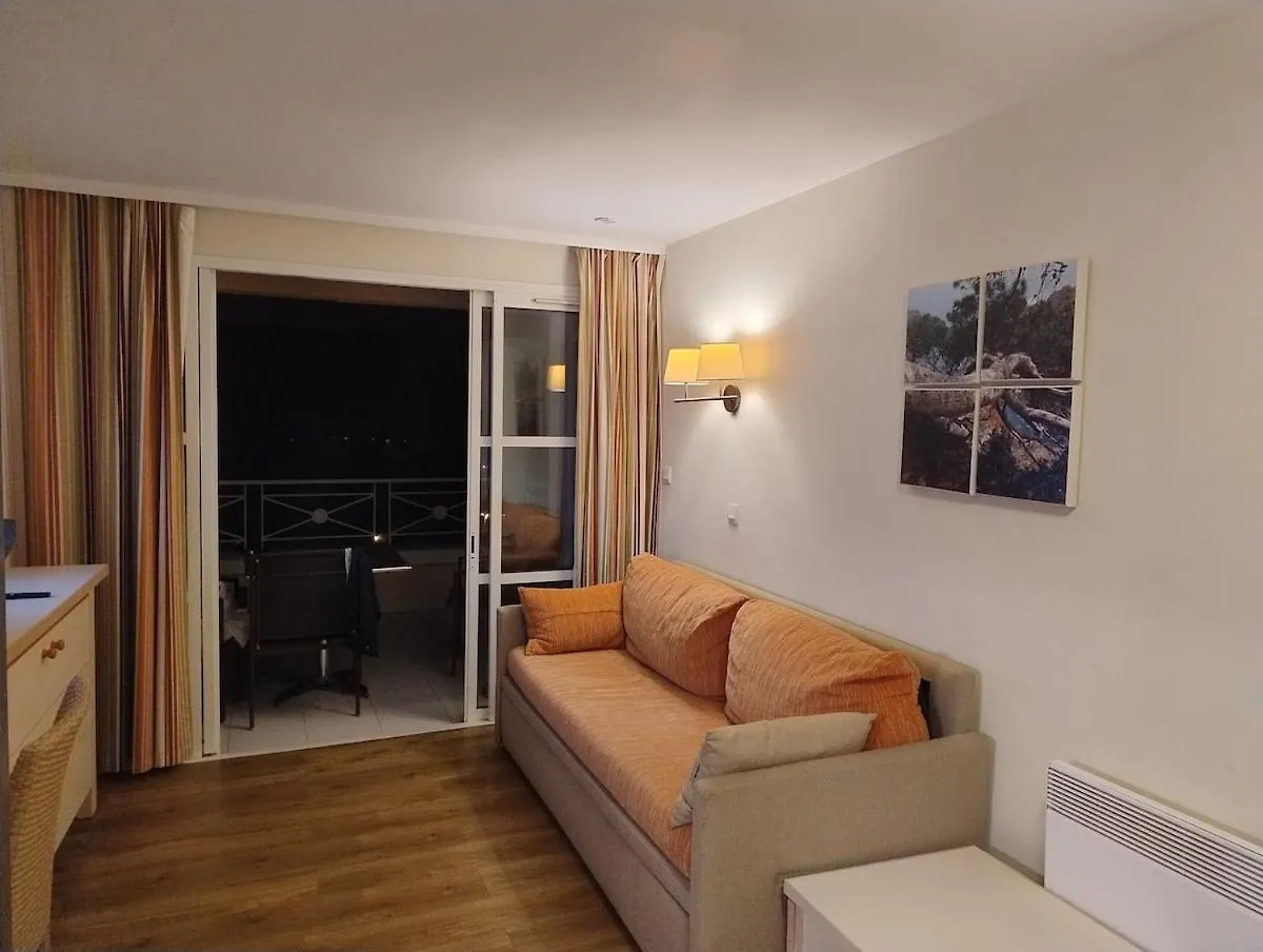 Apartment Heart Of Holiday Village, Near Beach, Wifi, Parking Saint-Raphael