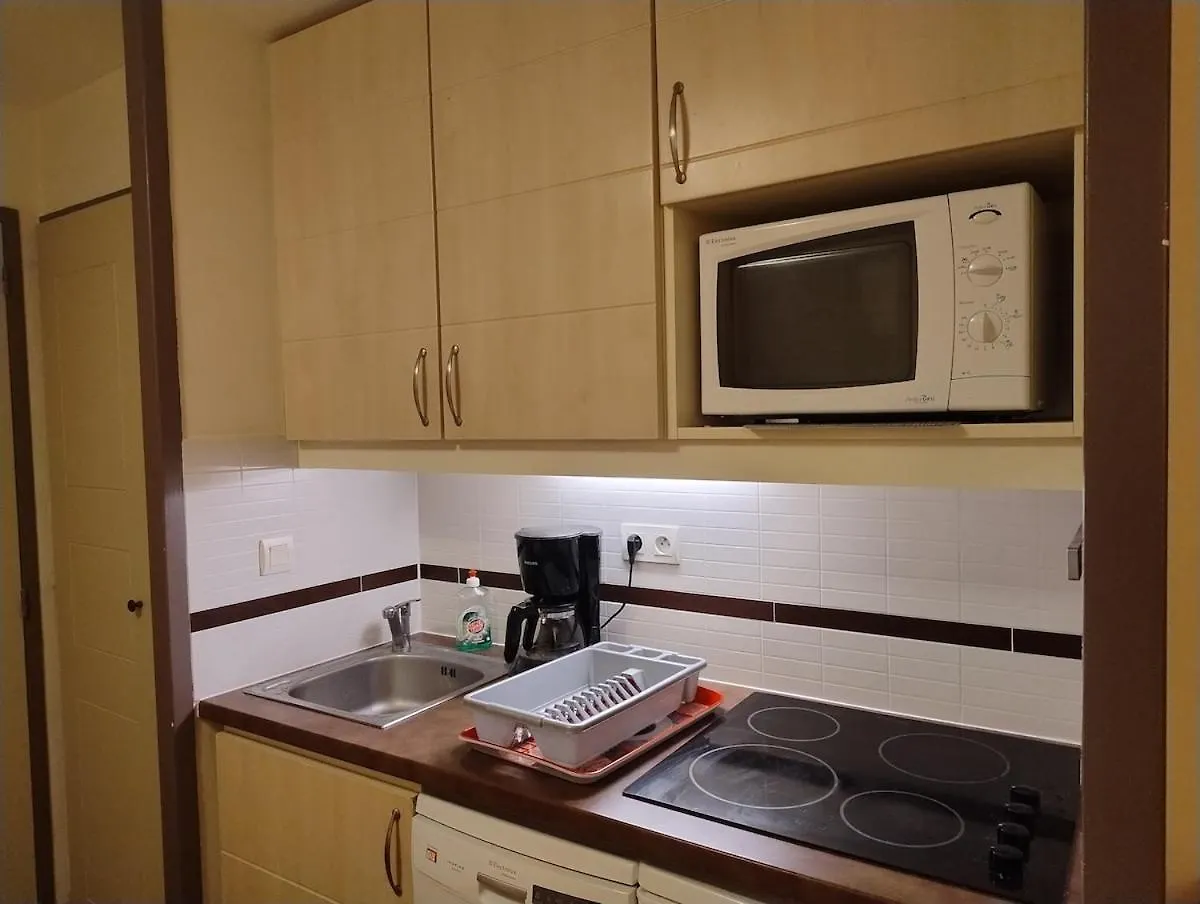 Apartment Heart Of Holiday Village, Near Beach, Wifi, Parking Saint-Raphael