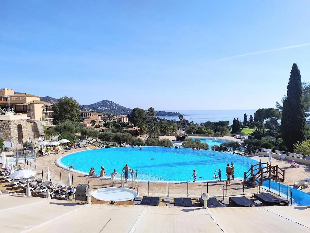 Apartment Heart Of Holiday Village, Near Beach, Wifi, Parking Saint-Raphael  France